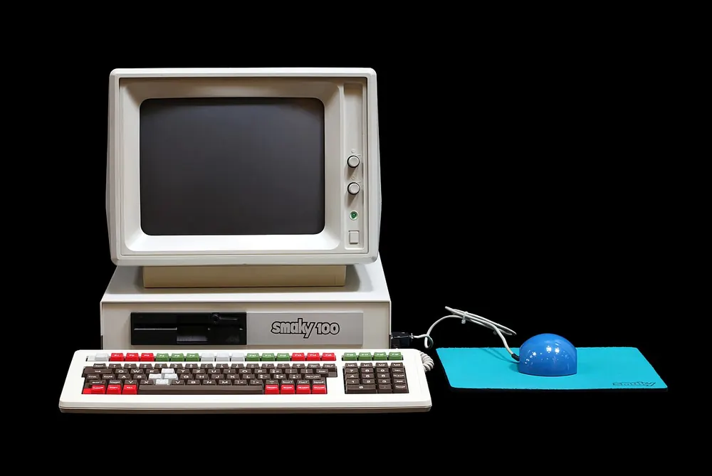 Vintage personal computer, a nod to the computer-shop roots of dota in the philippines - best dota 2 betting site philippines