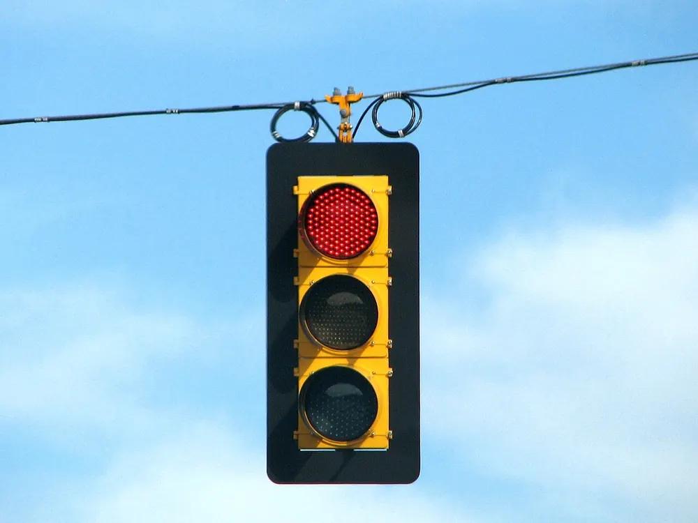 cloudbet withdrawal pending - Red LED traffic light, a metaphor for a Cloudbet withdrawal stuck on pending