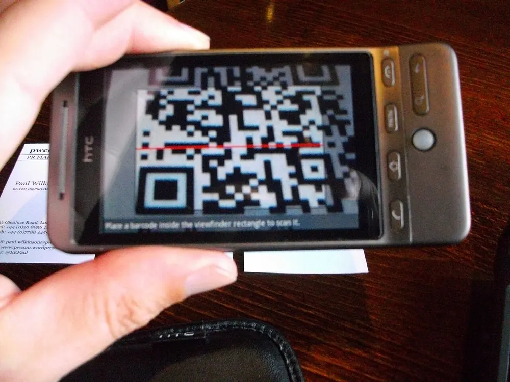 Phone scanning a qr code - how to transfer gcash to usdt