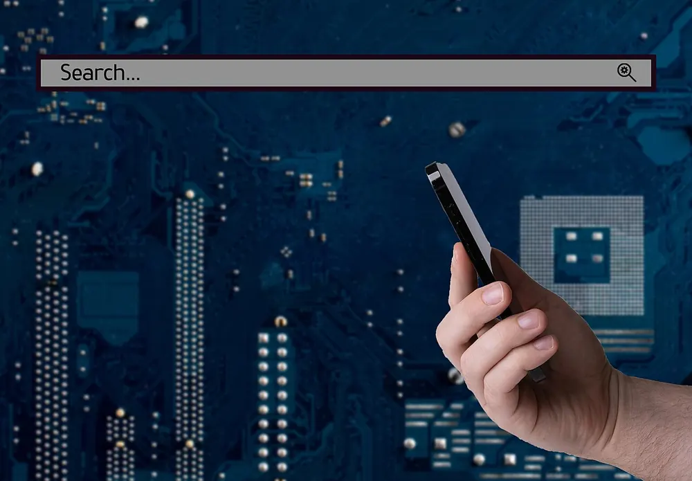 maya crypto to casino - Hand holding a smartphone, sending crypto from Maya to a casino wallet