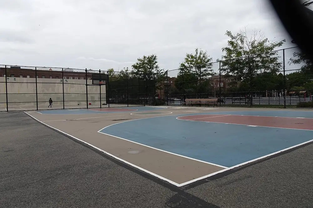 nba betting site in the philippines - Outdoor basketball court, the setting for choosing an NBA betting site in the Philippines