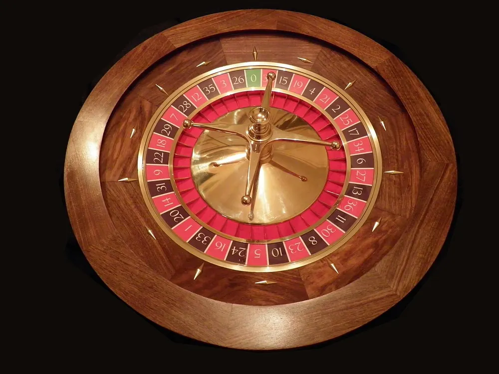 roulette strategy for beginners - a roulette wheel seen from above