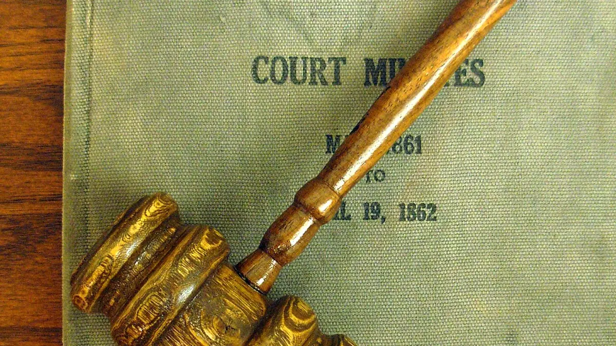 online gambling age philippines - judge gavel