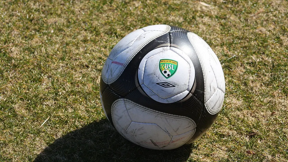 ano ang handicap sa betting - football on a pitch